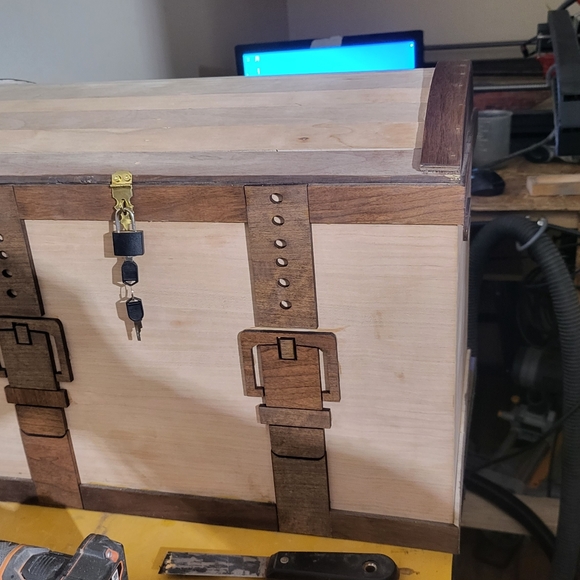 Chest or tickle trunk - Picture 7 of 9